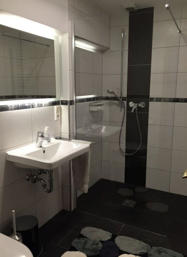 Bathroom 4, Vinum Comfortable Holiday Residence, Bernkastel-Wittlich