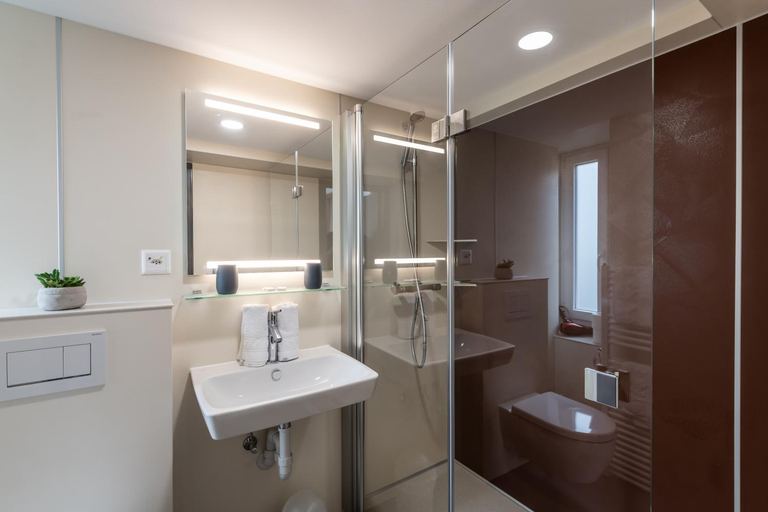 Bathroom, Hotel Greina, Surselva