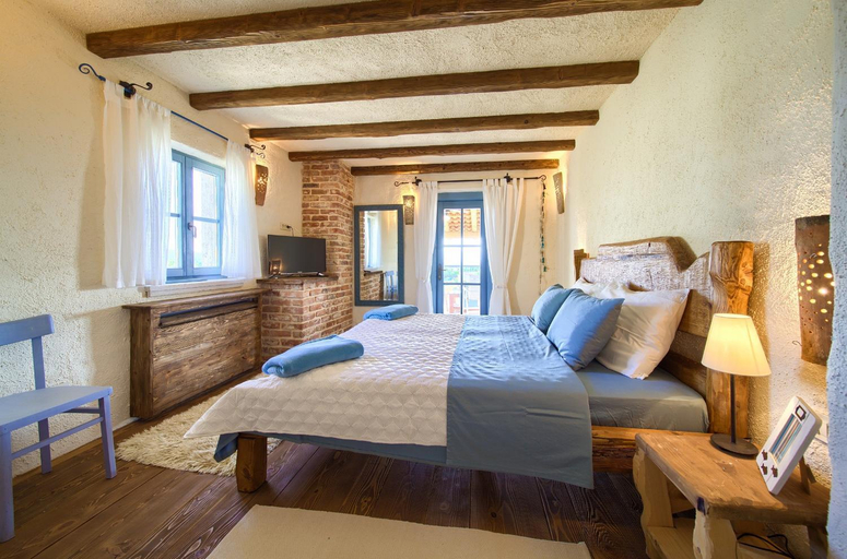 Bedroom 3, HERITAGE Villa AQUAMARINE, Malinska-Dubašnica