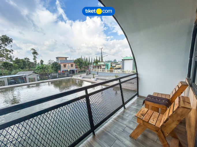 Exterior & Views 19