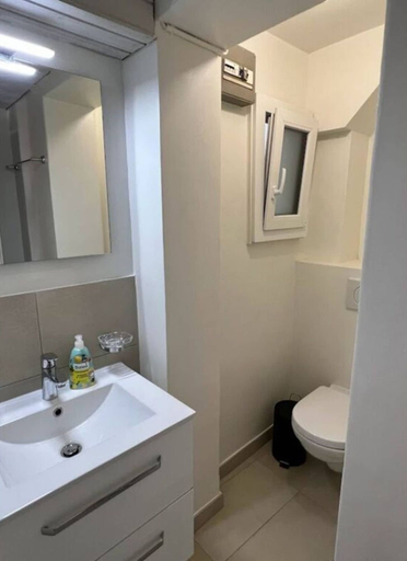Bathroom, La Vigneronne, Uitzicht op het Meer, Arlesheim