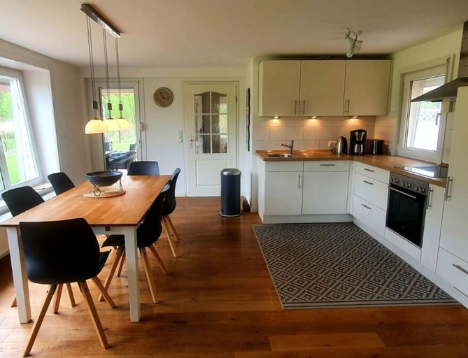 Private kitchen 4, Oostzeehuis Familie Janssen, Ostholstein