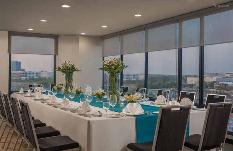 Business Facilities 8