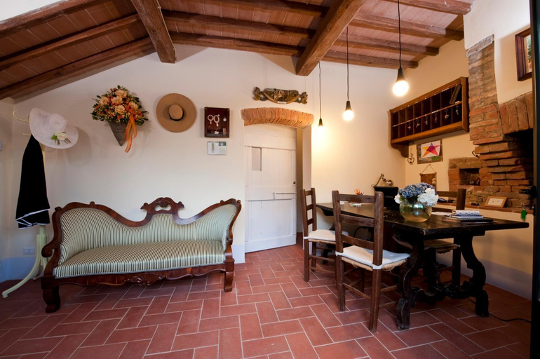 Public Area, Podere San Quirico, Siena