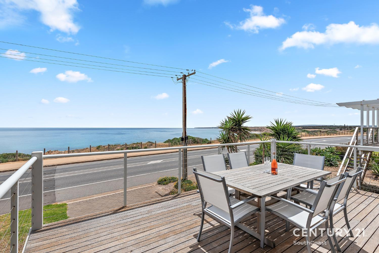 Percival Point - Port Willunga - C21 SouthCoast Holidays, Adelaide