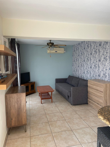 Others 5, Villa Kokkinoyia,