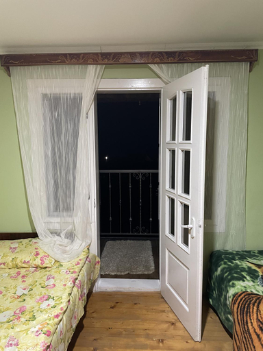 Bedroom, House Menchul, Tiachivs'kyi