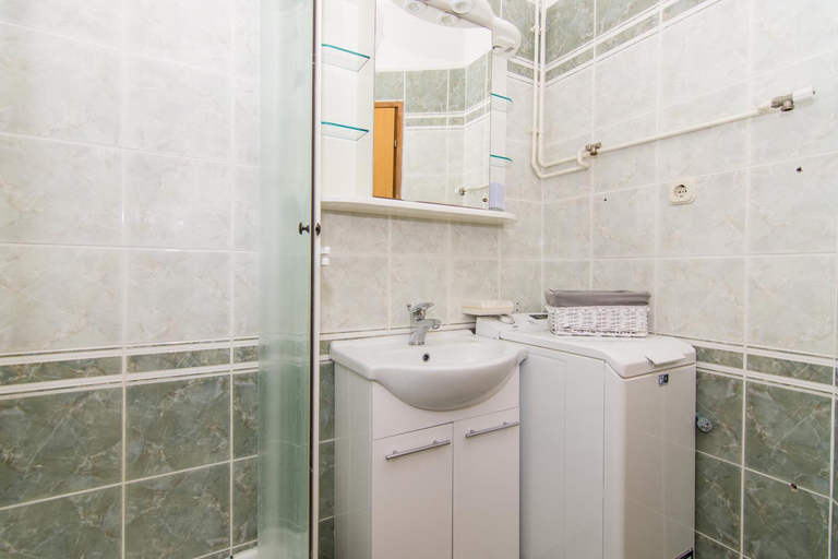 Bathroom 3, Apartmani Mlacic, Okrug