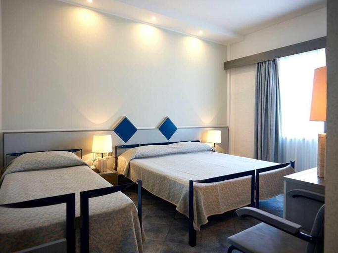 Bedroom 4, Grand Hotel Palace, Latina