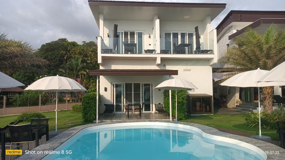 Exterior view 1, Beachfront Pool Villa and Apartment, K. Ko Chang