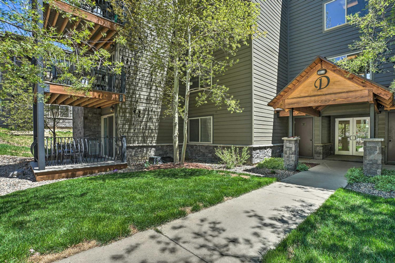 Crested Butte Condo with Pool Access Walk to Slopes, Gunnison