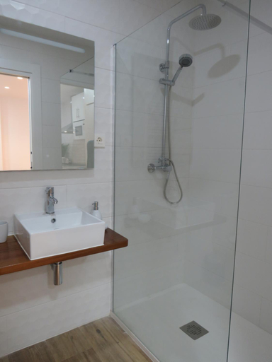 Bathroom 3, Apartamentos la Garita - El Taller - Cudillero, Asturias