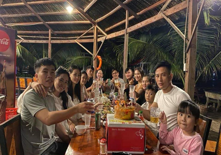 Food & Drinks