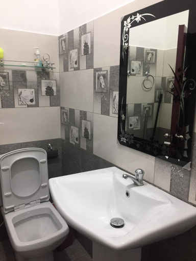 Bathroom, New Toropi Homestay, Udunuwara