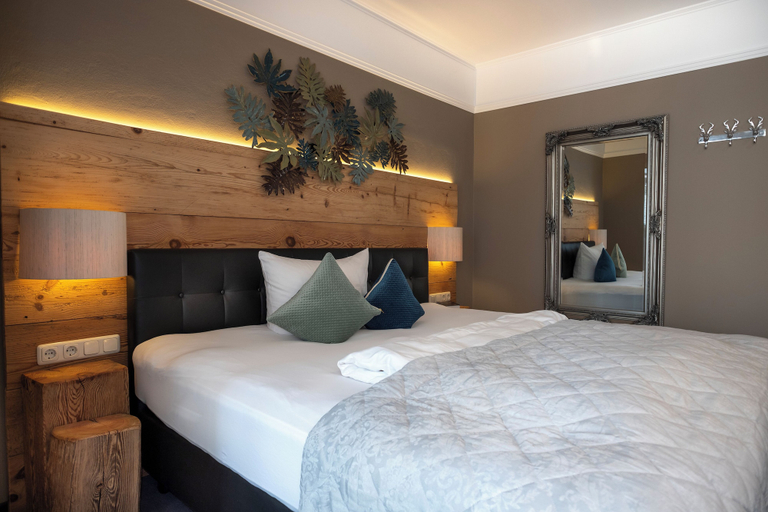 Bedroom 4, Garten Hotel Salzach Garni, Altötting