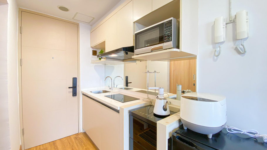 Others 4, Combined and Big Studio at Tokyo Riverside PIK 2 Apartment By Travelio, Tangerang