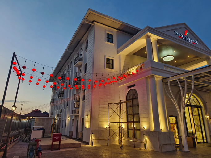 Exterior & Views 28