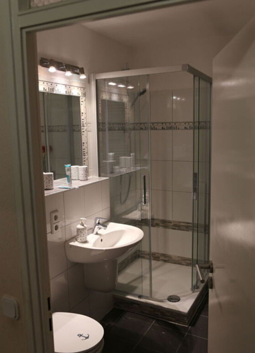 Bathroom 5, Ostseeliebe Comfortable Holiday Residence, Plön