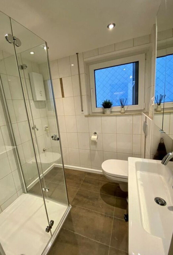 Bathroom 5, Spacious Apartment Near Ski-lift, Trier-Saarburg