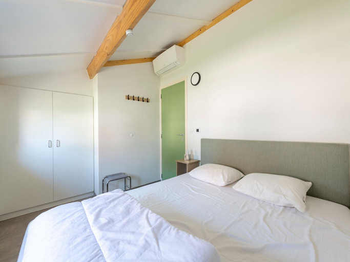 Room 4, Holiday Home in Koksijde With Private Garden, West-Vlaanderen