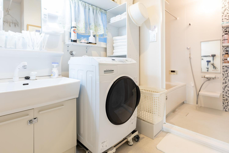 Bathroom 5, Sakamoto House, Hiroshima