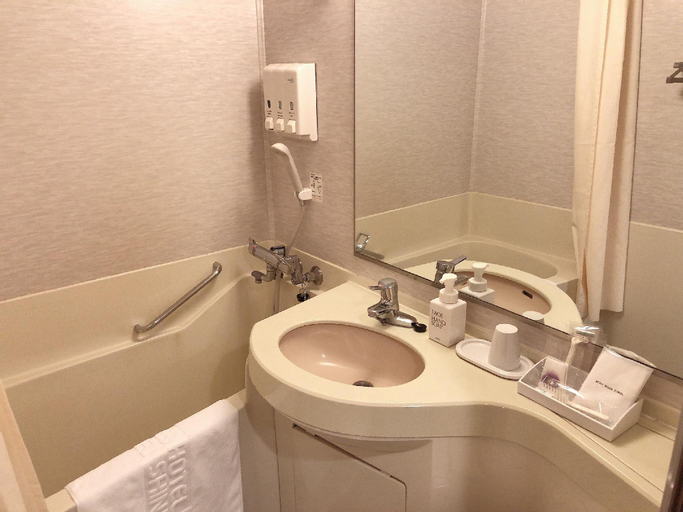 Bathroom 2