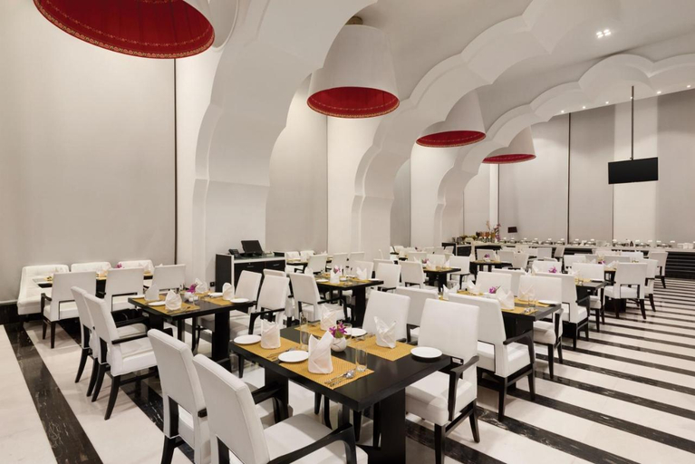 Food & Drinks 5, Saura Hotel, Agra, Agra