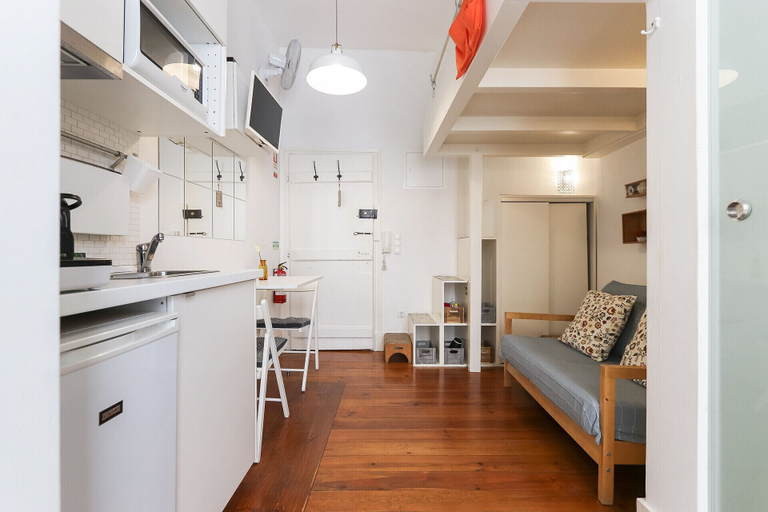 Others 5, Santos Tiny Studio by Homing, Lisbon