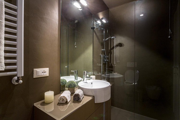 Bathroom 3, Casa Cachi 2, Modern Spacious 2 bedrooms apartment with terrace and elevator, Lucca