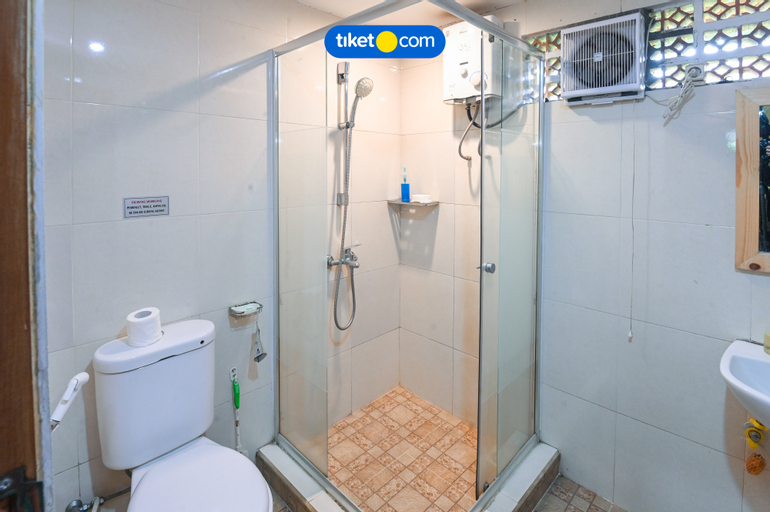 Bathroom 20
