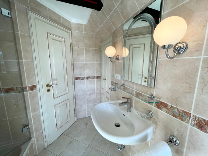 Bathroom 2, Landhaus Tons 3 Liv, Nordfriesland