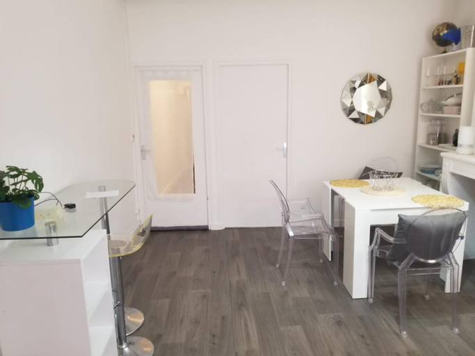 Dining Room 12