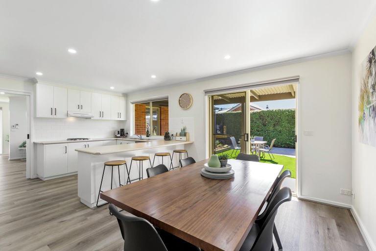 Others 5, 2 Bedroom - Walk to Beach - Pet Friendly, Greater Geelong - Pt B