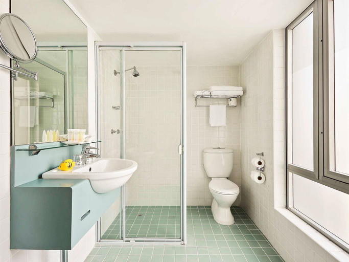 Bathroom 12