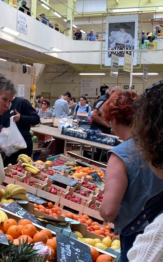 Food & Drinks, Appartement Haute Ville meuble avec cour privative, Manche