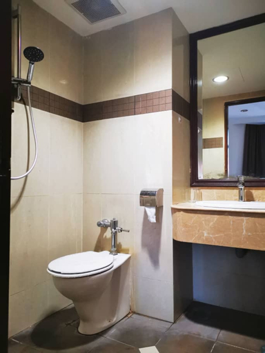 Bathroom 8