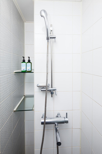 Bathroom 22