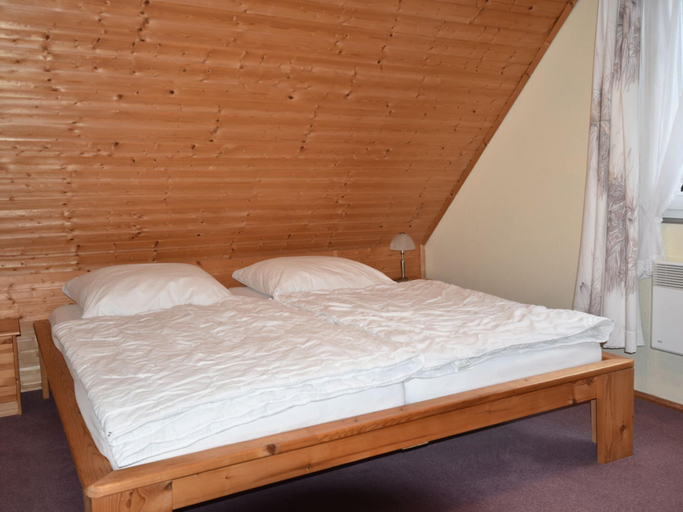 Bedroom 3, Sunny Garden Retreat, Neubukow, Rostock