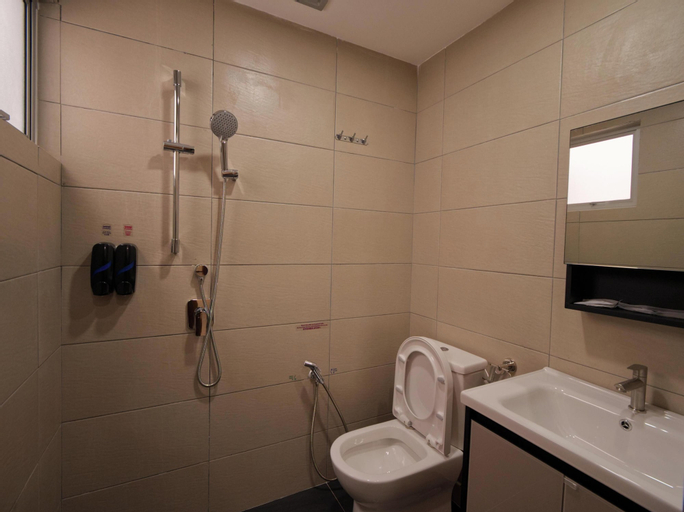 Bathroom 4