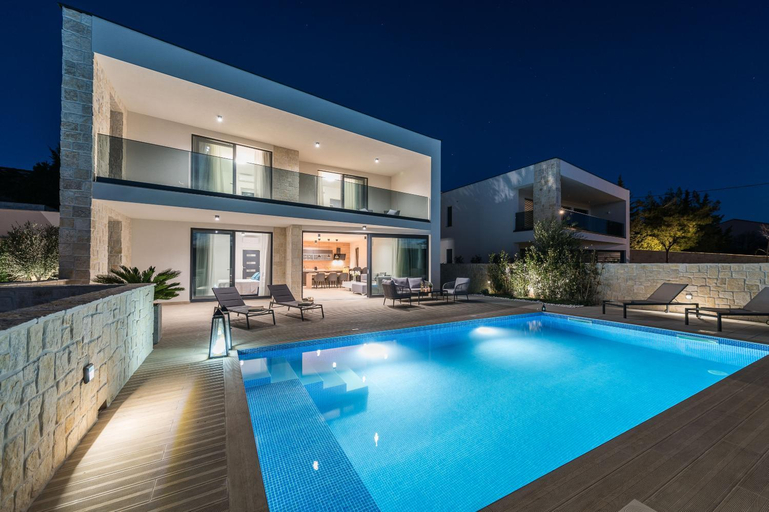 3, Villa Salvia with Private pool, Novalja