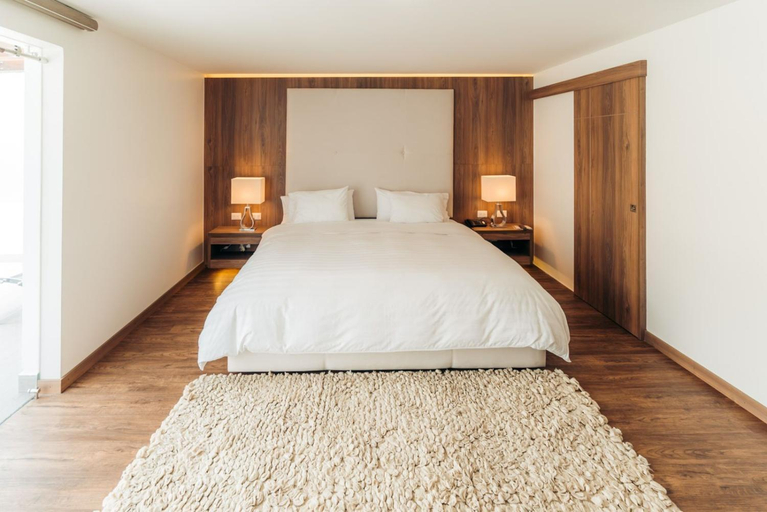 Others 4, Hotel Miraflores, Ambato