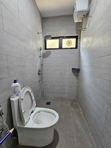Bathroom 3, World Peace, Bandar Seri Begawan