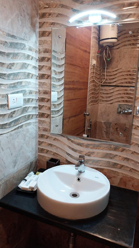 Bathroom, Samada Hotel, Lucknow