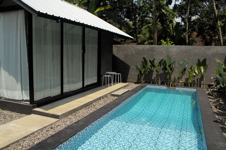Swimming Pool 1