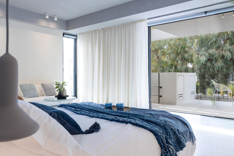 Bedroom 3, Ogarden, Attica