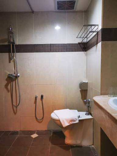 Bathroom 3