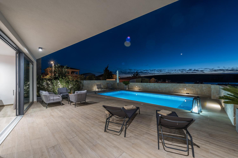 2, Villa Salvia with Private pool, Novalja