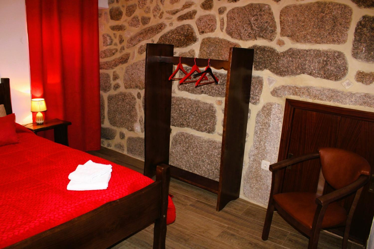 Bedroom 2, Casa da Cuca, Terras de Bouro