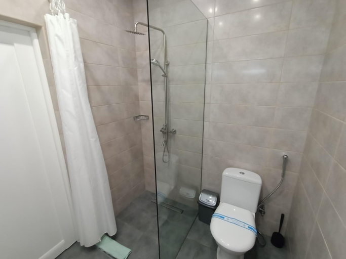 Bathroom 2, Apartments Bis House, Dnipropetrovs'ka