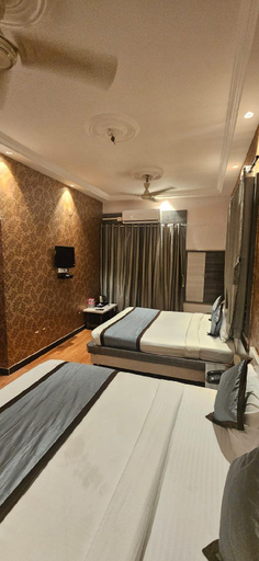Bedroom 3, Kiara Eshosans Palace ( Near Sai Temple ), Ahmadnagar